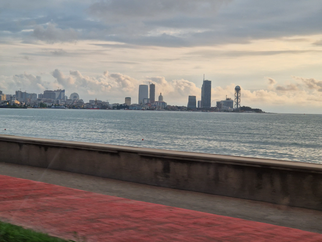 kutaisi.jpg Pohled na město kutaisi